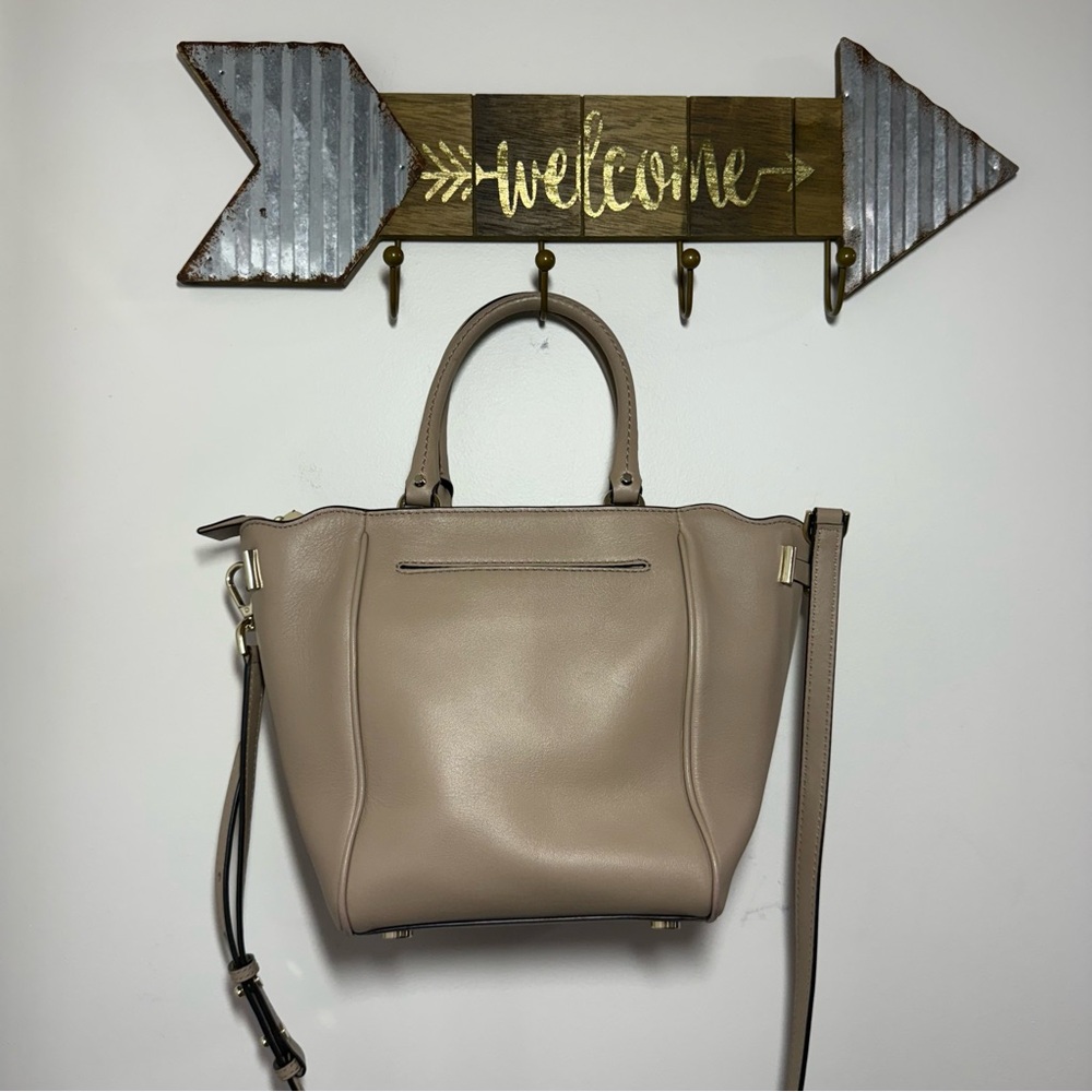 Michael Kors Beige Amelia Leather Tote Bag with Crossbody - Picture 8 of 16
